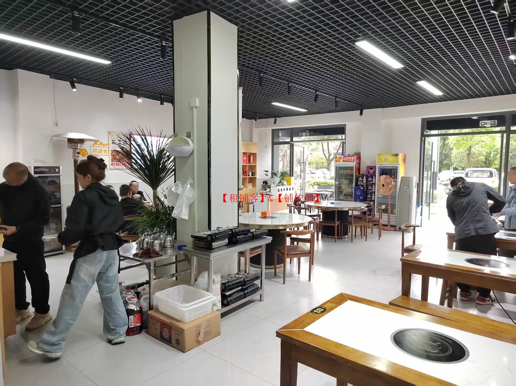 花溪106平有外摆区成熟餐饮店转让